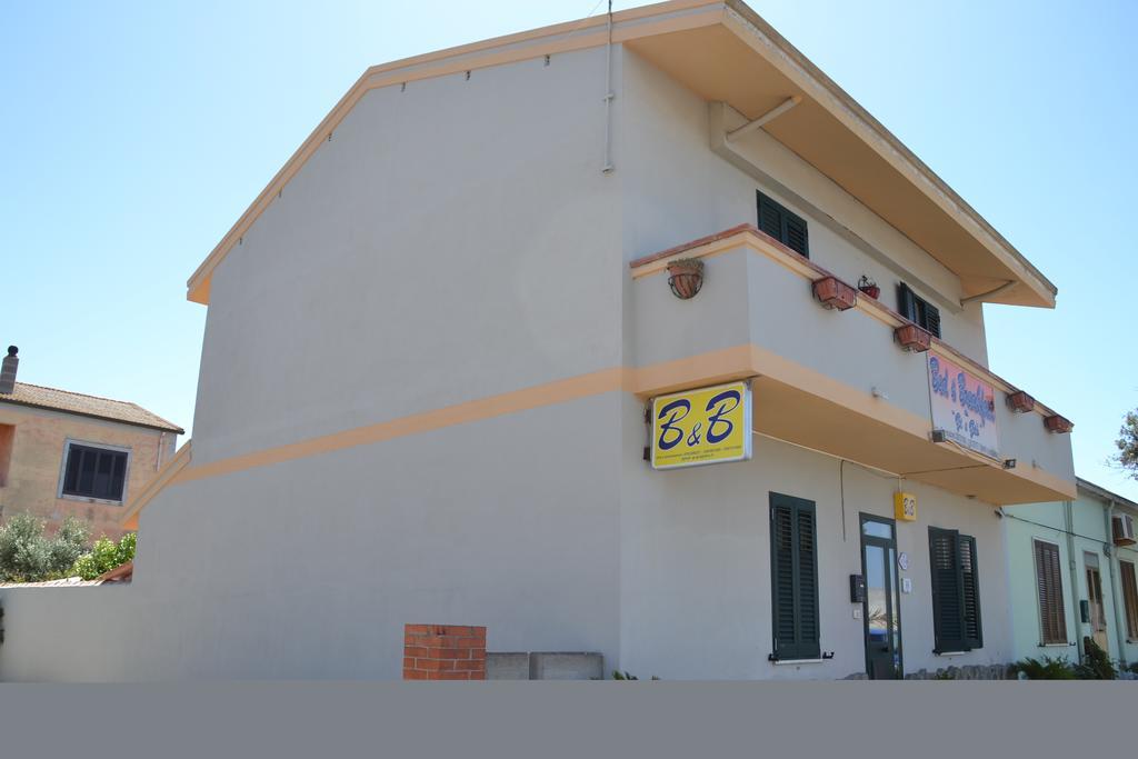 B&B Gi & Gio Càbras Exteriör bild
